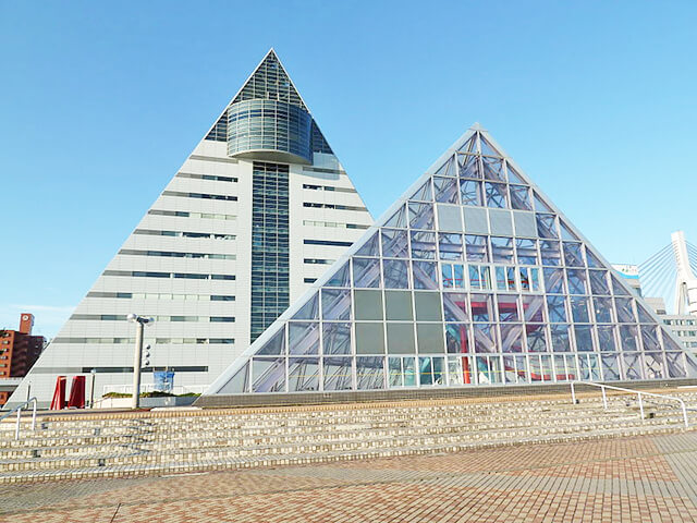 青森県観光物産館アスパム