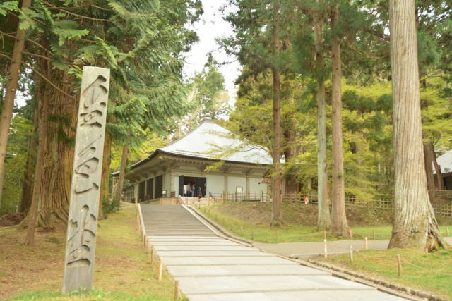 中尊寺金色堂