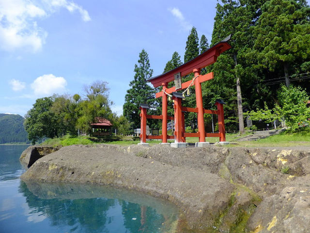 御座石神社