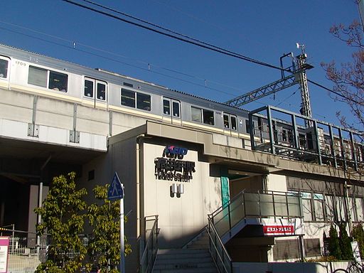 京王井の頭線高井戸駅