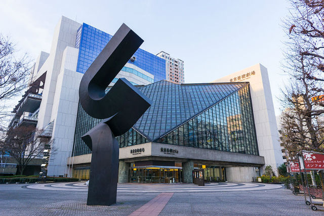 東京芸術劇場