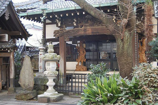法真寺(文京一葉記念館)