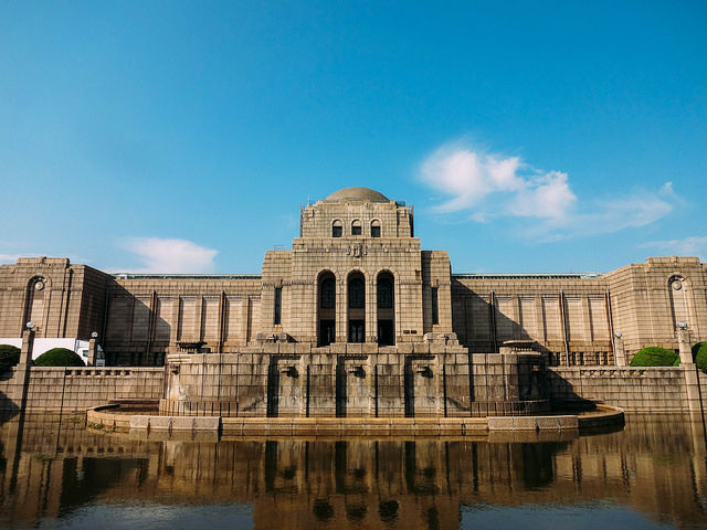 聖徳記念絵画館