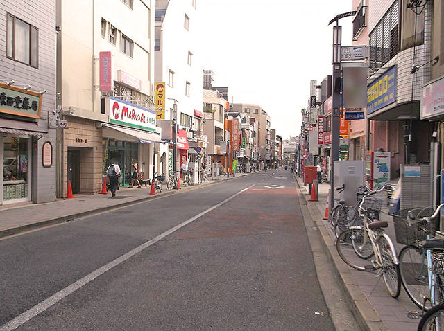 サザエさん通り商店街