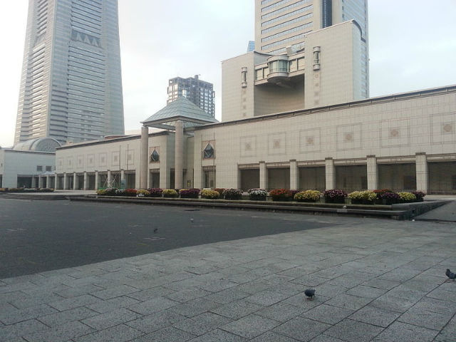 グランモール公園 美術の広場