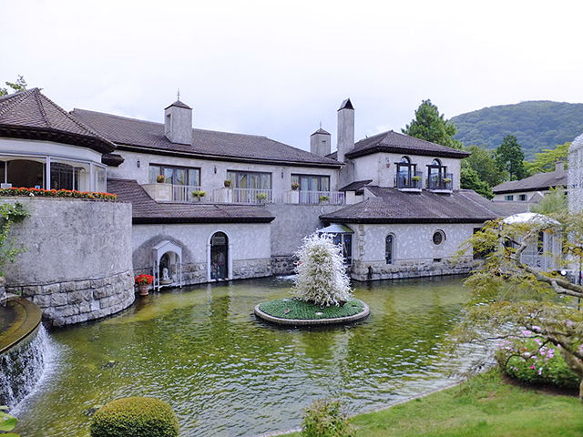 箱根ガラスの森美術館