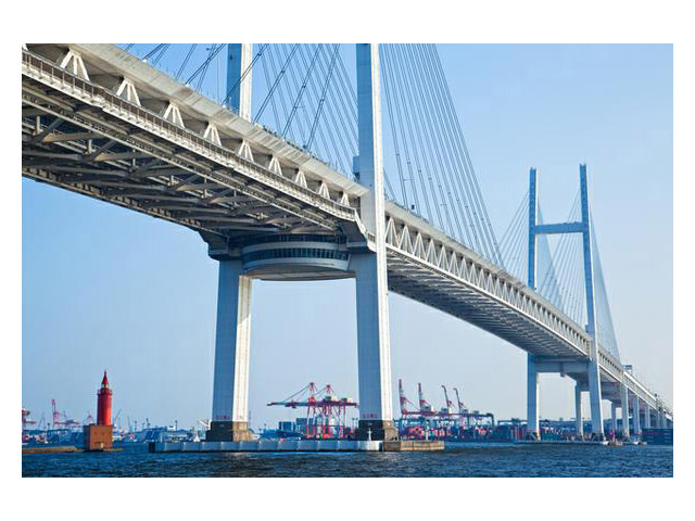 横浜ベイブリッジ