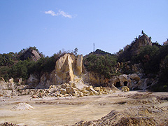 泉山磁石場