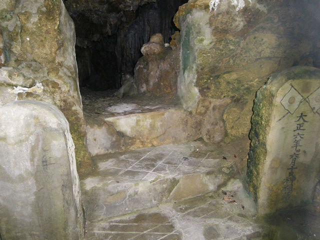 シルミチュー霊場 洞窟