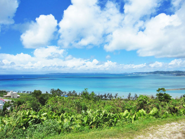 勝連城跡から見える景色